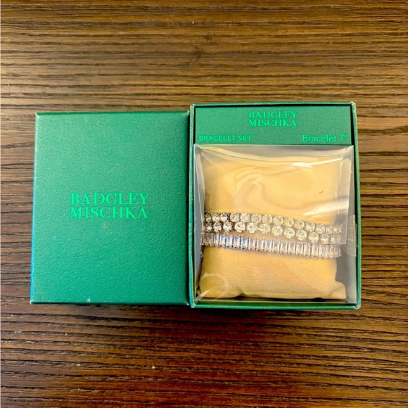 NEW Badgley Mischka Silver Bracelet Set - Picture 1 of 3
